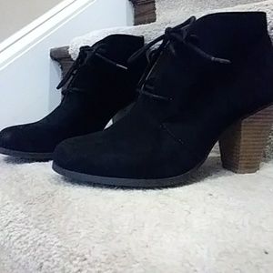 Ladies shoes